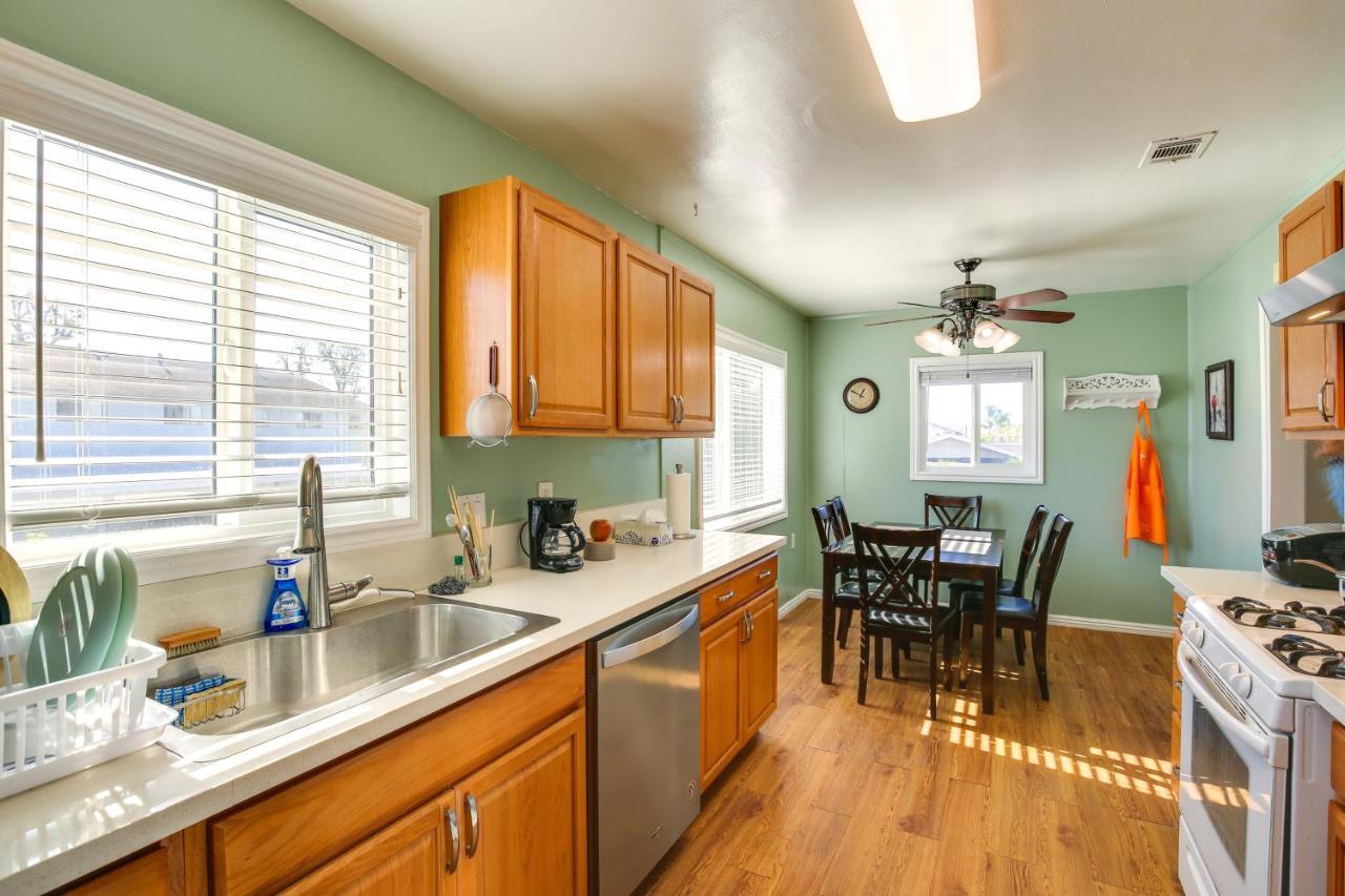 Pet-Friendly Home About 5 Mi To Knotts Berry Farm! Lakewood Buitenkant foto