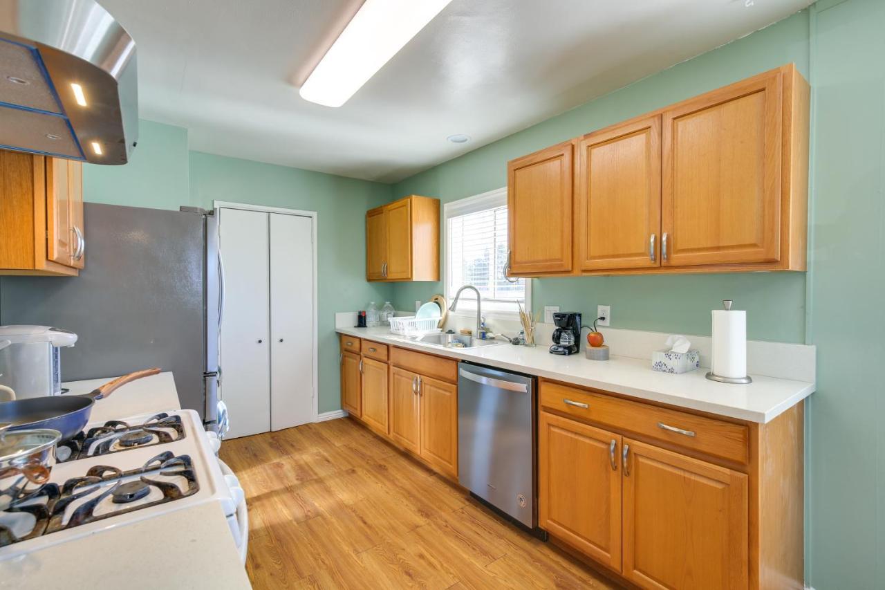 Pet-Friendly Home About 5 Mi To Knotts Berry Farm! Lakewood Buitenkant foto